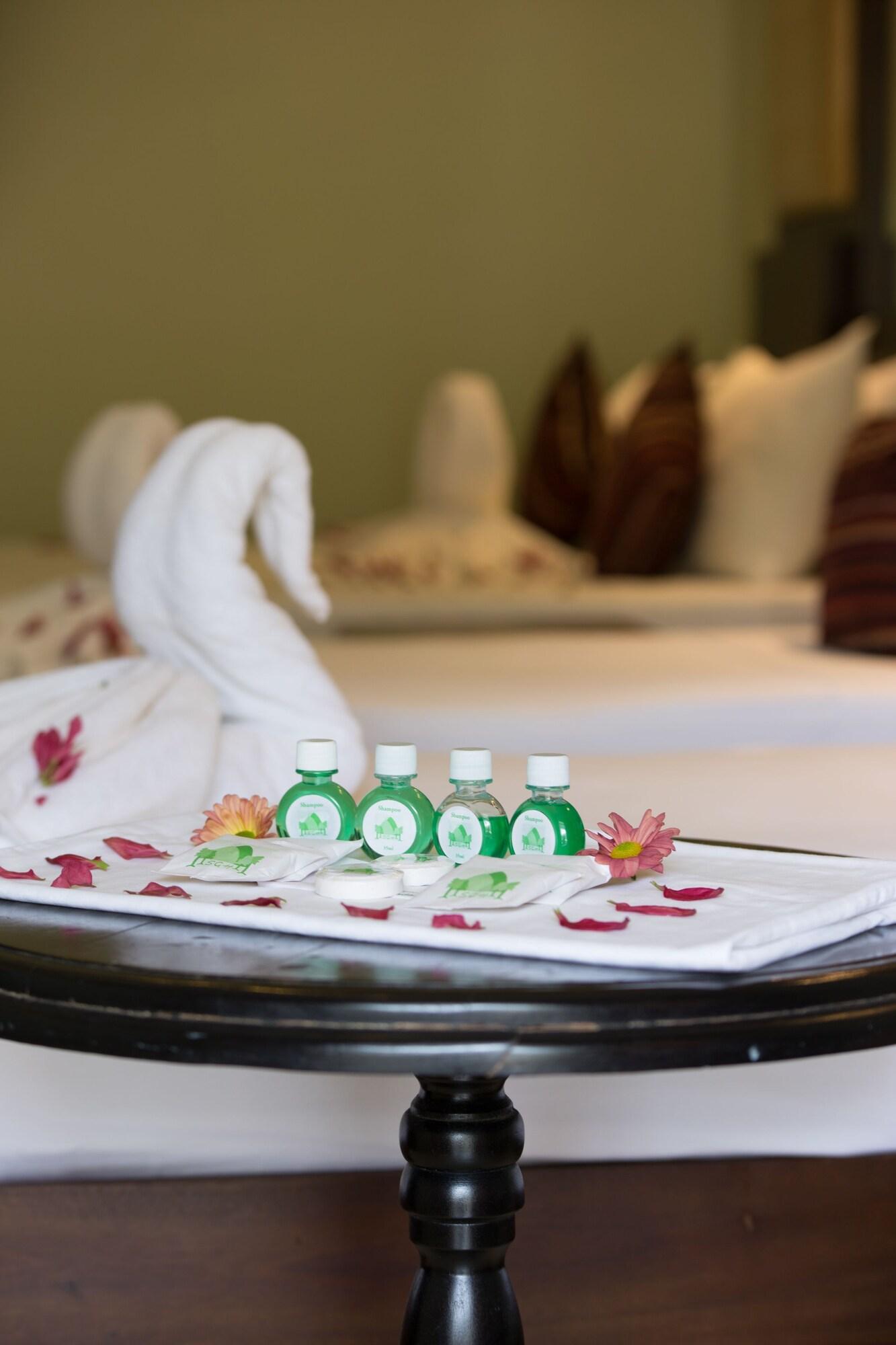 Oak Ray Serene Garden Hotel Kandy Exterior photo