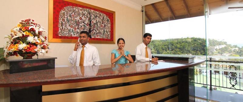 Oak Ray Serene Garden Hotel Kandy Exterior photo